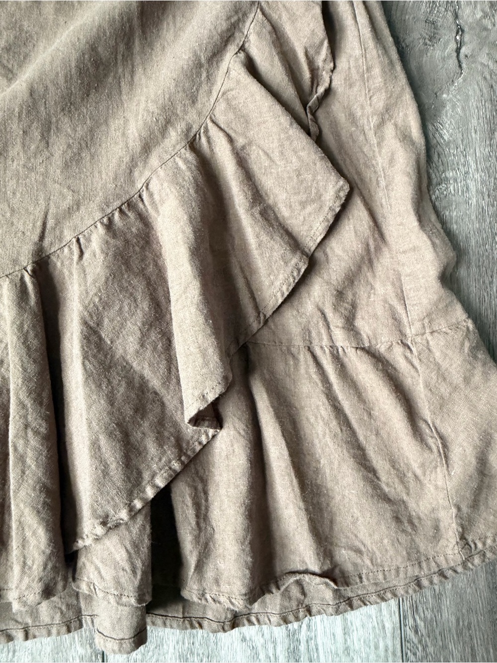 Free People- Tan Wrap Ruffle Linen Skirt- Summer Concert Ready! - Picture 3 of 9
